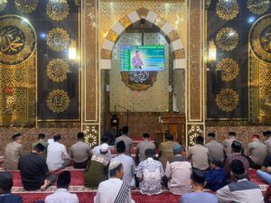 Kapolres Wajo Suling di Masjid An-Nur, Ajak Warga Cegah Narkoba hingga Judi Online