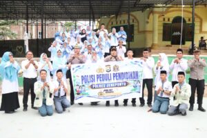 Polres Jeneponto Serentak Gelar Polisi Peduli Pendidikan, Kapolres di MAN 1 dan Wakapolres di SMAN 9 Beri Pembinaan Pelajar