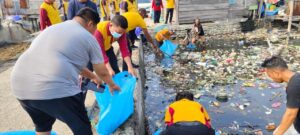 Green Policing Polres Luwu Menyapa Kampung Nelayan, Polisi dan Warga Dusun Kambuno Bersatu Jaga Kebersihan Lingkungan